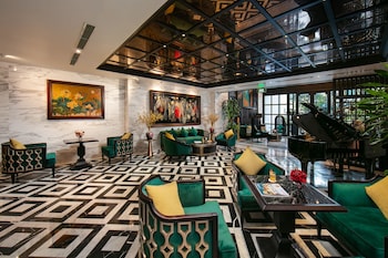leah silk hotel