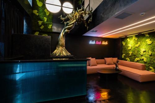 The Fountain Athens,,4 star