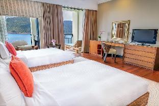 The Taaras Beach & Spa Resort,,4.5 star
