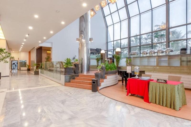 lux tychi hotel malang