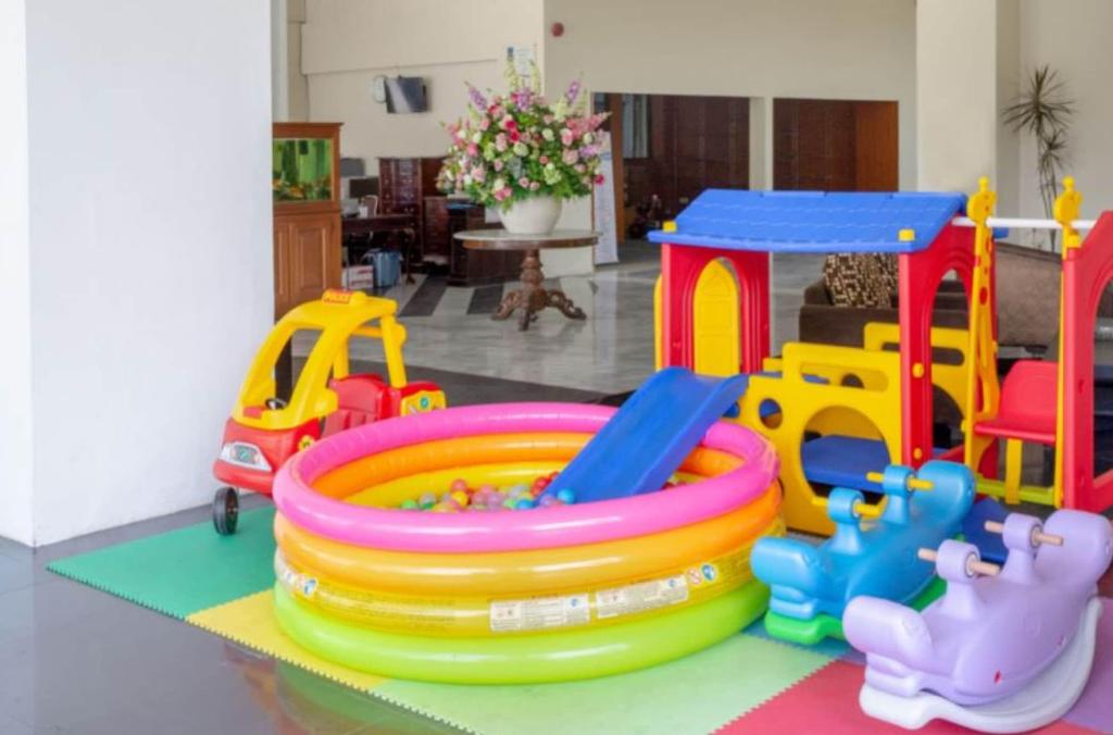 lux tychi hotel malang