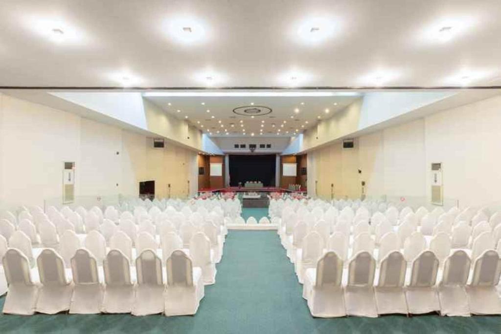 lux tychi hotel malang