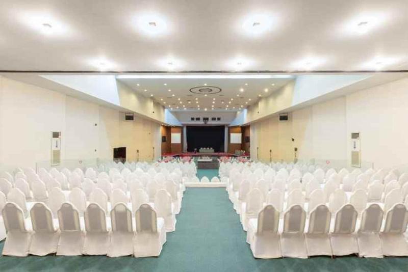 lux tychi hotel malang