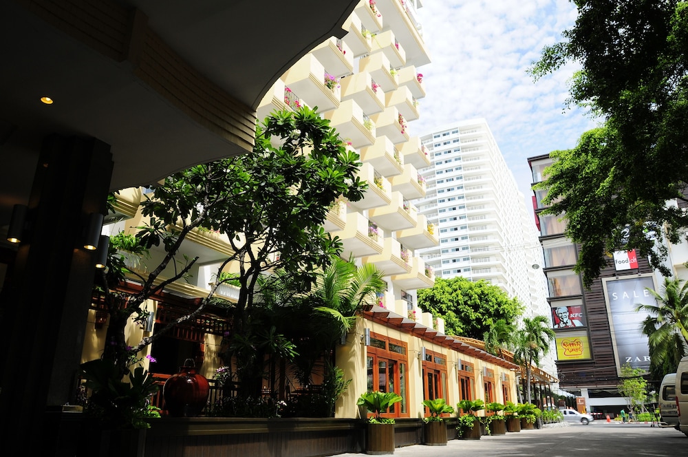 golden beach hotel pattaya
