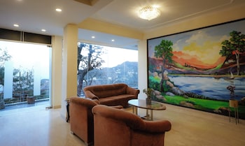 Green Castle Mall Road,Mussoorie>>Dehradun,3 star