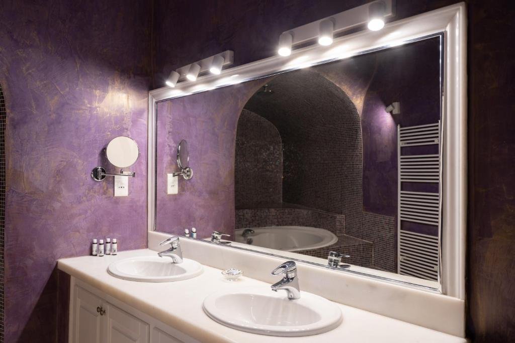 asha luxury suites