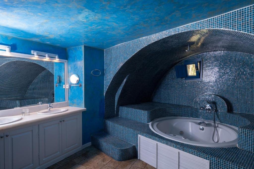 asha luxury suites