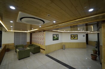 abhilashi residency and spa manali