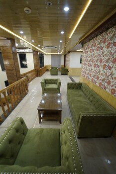 abhilashi residency and spa manali