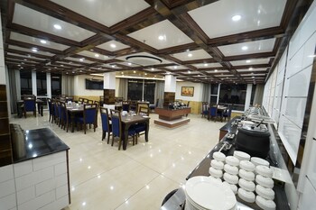 abhilashi residency and spa manali