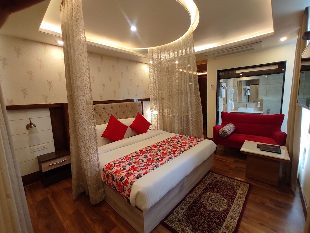 abhilashi residency and spa manali