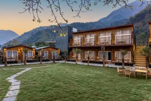 justa luxe rasa retreat and spa rishikesh