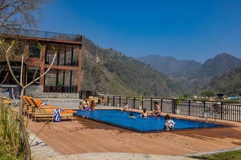 justa luxe rasa retreat and spa rishikesh