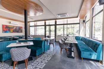 justa luxe rasa retreat and spa rishikesh