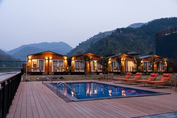 justa luxe rasa retreat and spa rishikesh