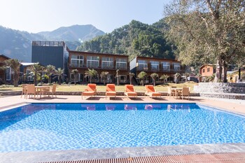 justa luxe rasa retreat and spa rishikesh
