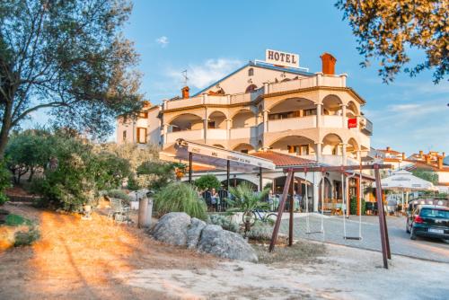 hotel vrsar villa