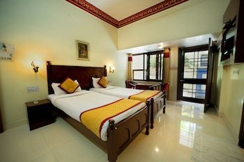 the sunder palace luxury boutique hotel