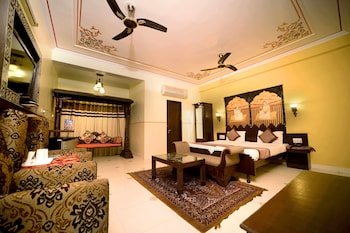 the sunder palace luxury boutique hotel