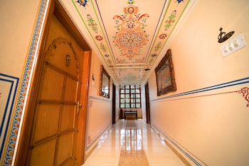 the sunder palace luxury boutique hotel