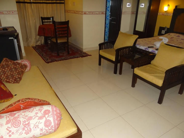 the sunder palace luxury boutique hotel