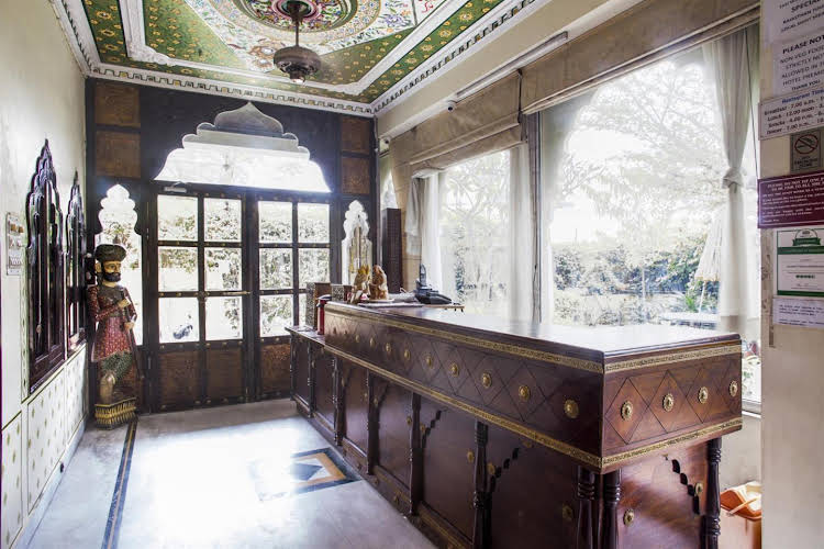 the sunder palace luxury boutique hotel