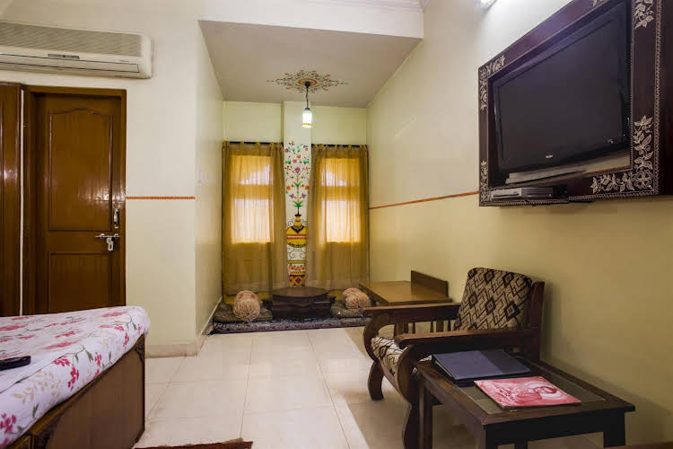 the sunder palace luxury boutique hotel
