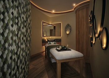 the first collection business bay