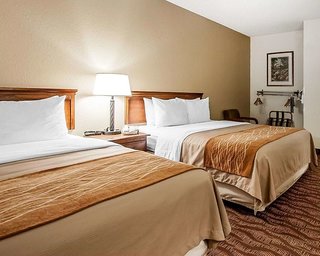 Comfort Inn & Suites Branson Meadows,Point Lookout>>Branson,3 star