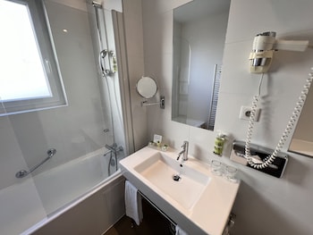 holiday inn paris auteuil by ihg