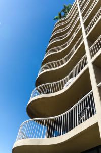 central hillcrest apartment hotel