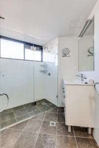 central hillcrest apartment hotel