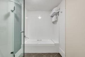 central hillcrest apartment hotel