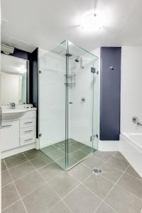 central hillcrest apartment hotel