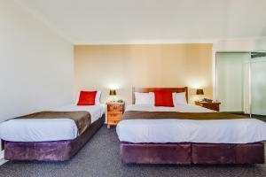 central hillcrest apartment hotel