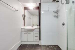 central hillcrest apartment hotel