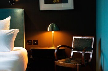 Le Chêne Vert,Terrasson-La-Villedieu>>Brive-La-Gaillarde,2 star