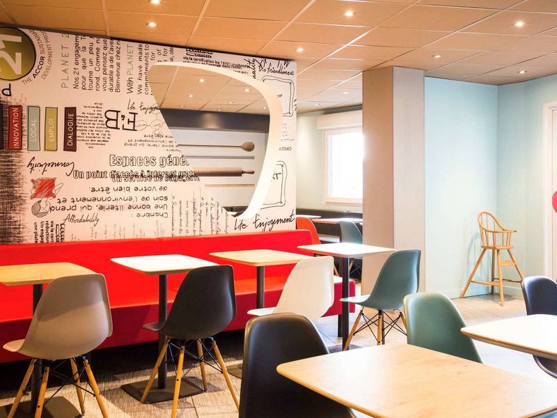 ibis orly chevilly tram 7