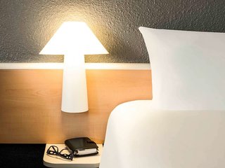 ibis orly chevilly tram 7