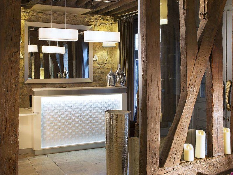 hotel jacques de molay