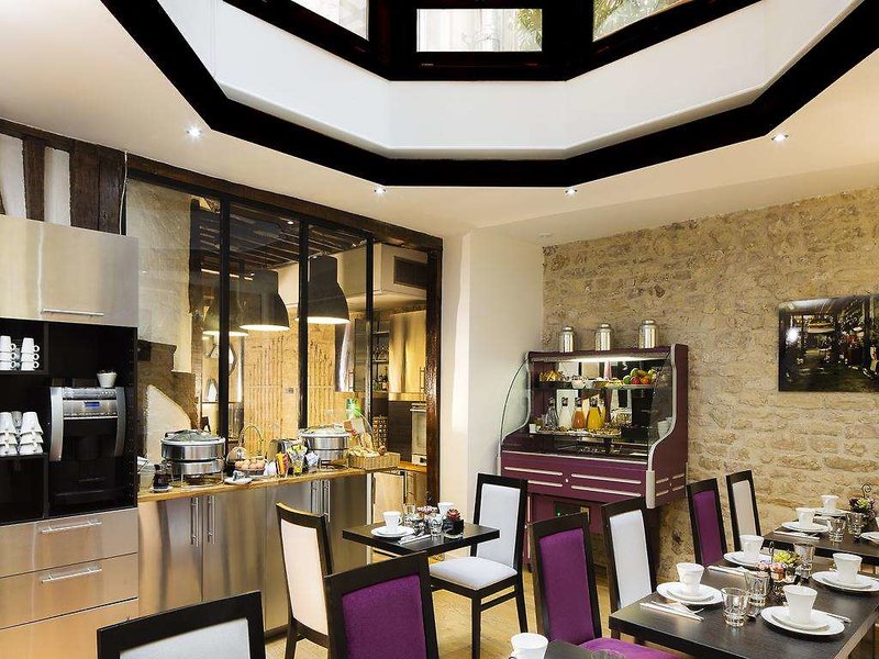 hotel jacques de molay