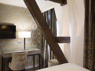 hotel jacques de molay