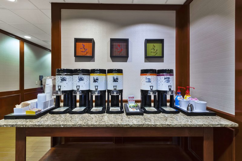 hampton inn detroit southgate