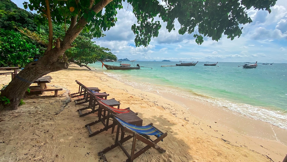 phi phi relax beach resort