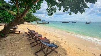 phi phi relax beach resort