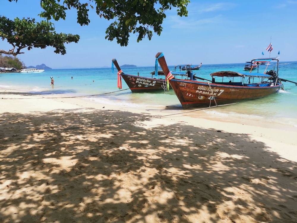 phi phi relax beach resort