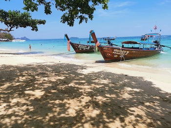 phi phi relax beach resort