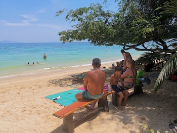 phi phi relax beach resort