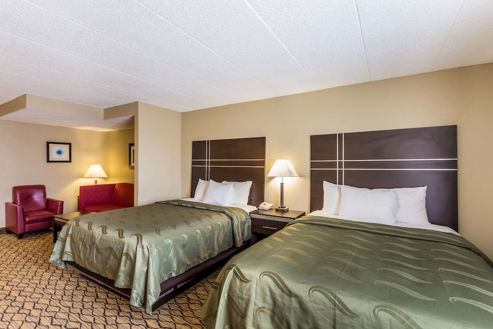 quality suites milwaukee airport