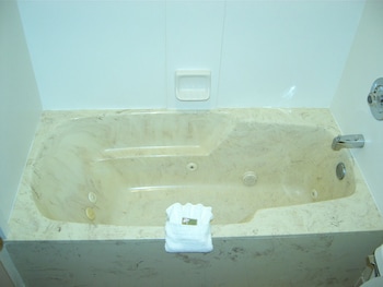 travelers inn and suites